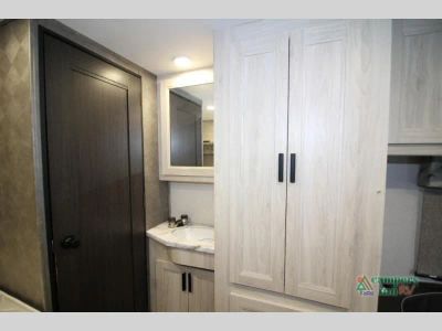2021 Forest River RV Sunseeker — photo 43 view