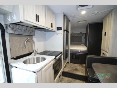 2021 Forest River RV Sunseeker — photo 32 view