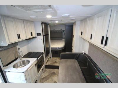 2021 Forest River RV Sunseeker — photo 23 view