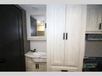 2021 Forest River RV Sunseeker — photo 41 view