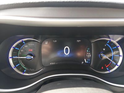 2023 Chrysler Pacifica — photo 14 view