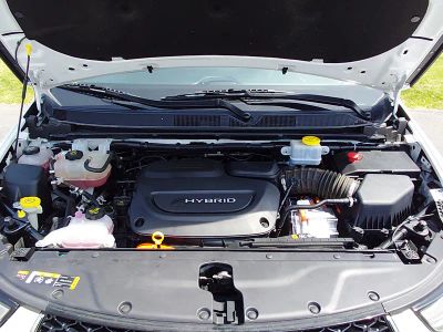 2023 Chrysler Pacifica — photo 9 view