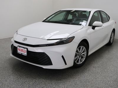 2025 Toyota Camry FWD - Photo 2