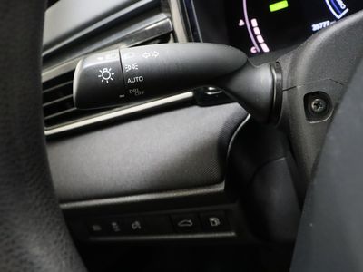 2025 Toyota Camry FWD - Photo 24