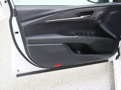 2025 Toyota Camry FWD - Photo 12