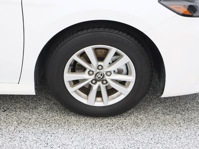 2025 Toyota Camry FWD - Photo 5