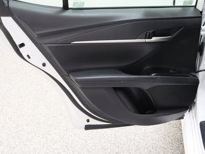 2025 Toyota Camry FWD - Photo 25
