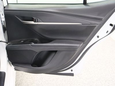 2025 Toyota Camry FWD - Photo 32