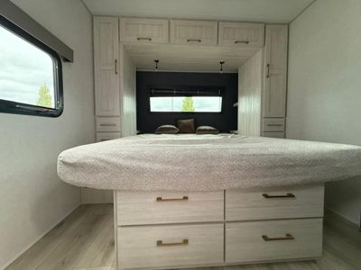 2024 Forest River RV Grand Surveyor - Photo 27