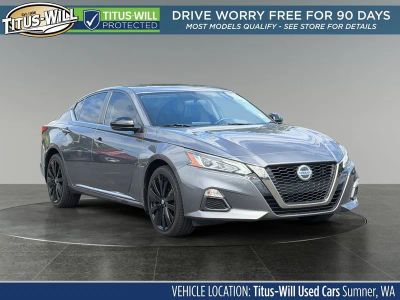 2019 Nissan Altima 2.5 SR AWD in Gun Metallic — front three-quarter view