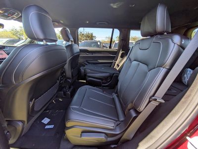 2025 Jeep Grand Cherokee L - Photo 12