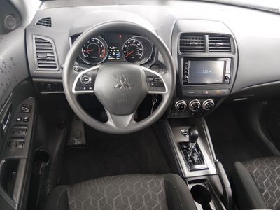 2025 Mitsubishi Outlander Sport — photo 17 view