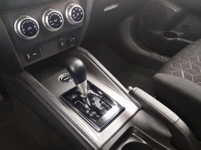 2025 Mitsubishi Outlander Sport — photo 18 view