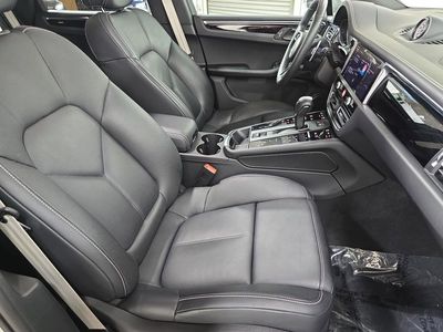 2025 Porsche Macan - Photo 27
