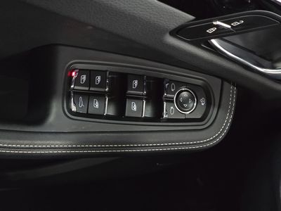 2025 Porsche Macan - Photo 21