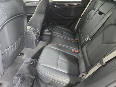 2025 Porsche Macan - Photo 24