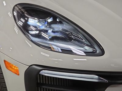 2025 Porsche Macan - Photo 12