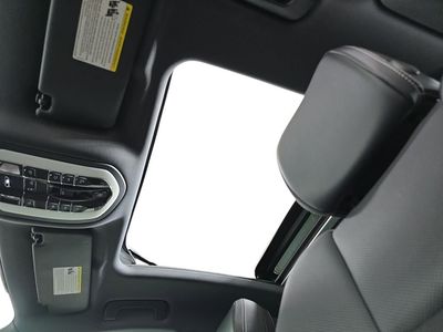 2025 Porsche Macan - Photo 28