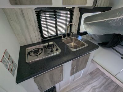 2025 Travel Lite Rove Lite — front three-quarter view