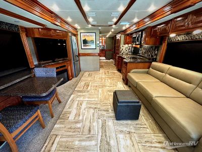 2018 Fleetwood Discovery LXE — interior view