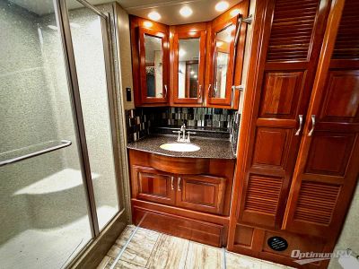 2018 Fleetwood Discovery LXE — photo 23 view