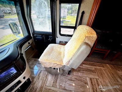 2018 Fleetwood Discovery LXE — photo 9 view