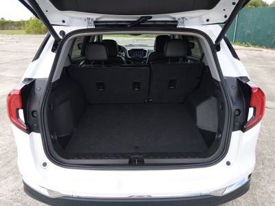 2024 GMC Terrain — photo 11 view