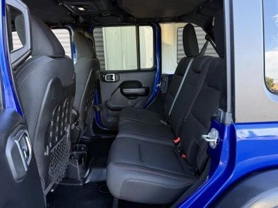 2018 Jeep Wrangler — photo 14 view
