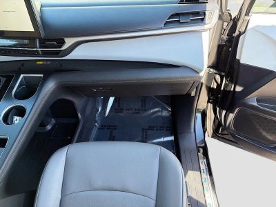 2025 Toyota Sienna — photo 17 view