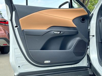 2024 Lexus RX — photo 12 view