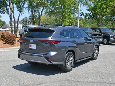 2020 Toyota Highlander - Photo 4