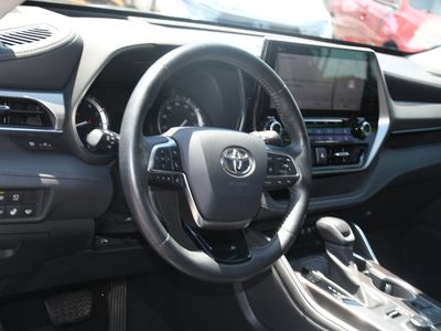 2020 Toyota Highlander - Photo 9