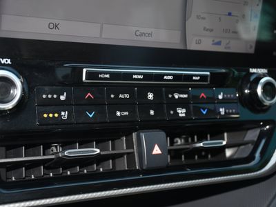 2020 Toyota Highlander - Photo 16