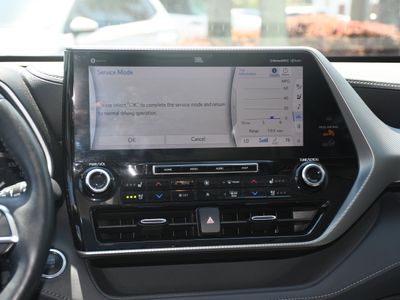 2020 Toyota Highlander - Photo 19