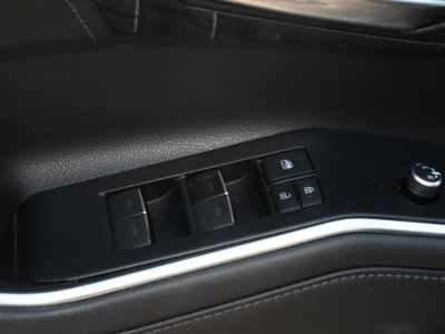 2020 Toyota Highlander - Photo 11