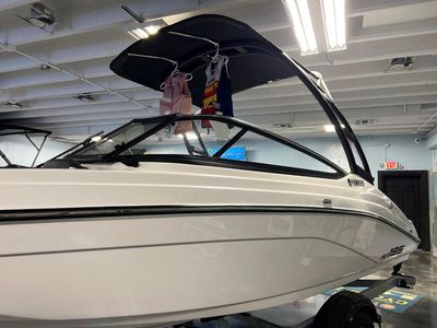 2025 Yamaha Boats AR195 - Photo 4