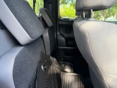 2022 Toyota Tacoma — photo 8 view