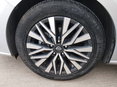 2024 Nissan Altima — photo 10 view