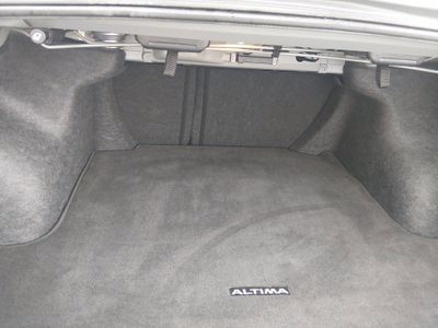 2024 Nissan Altima — photo 11 view