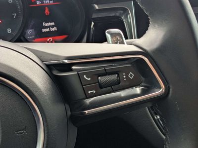 2023 Porsche Macan - Photo 24