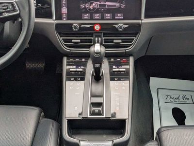 2023 Porsche Macan - Photo 19
