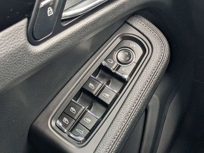 2023 Porsche Macan - Photo 21
