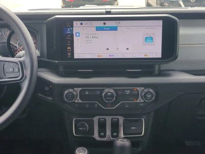 2026 Jeep Wrangler — photo 18 view