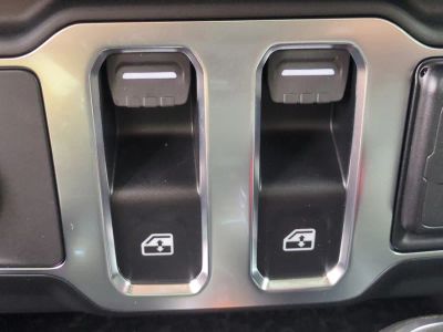 2026 Jeep Wrangler — photo 25 view