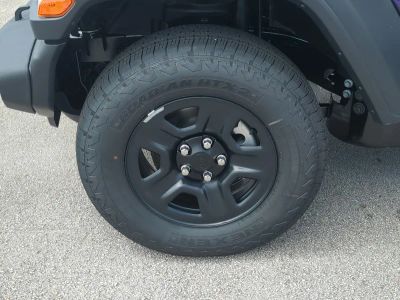 2026 Jeep Wrangler — photo 11 view