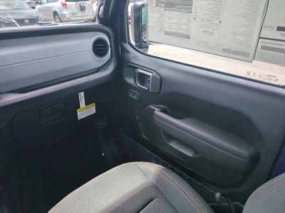2026 Jeep Wrangler — photo 17 view