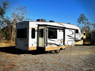 2018 Forest River Flagstaff Classic Super Lite - Photo 2
