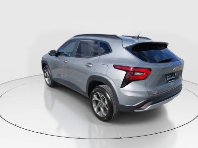 2025 Chevrolet Trax - Photo 5