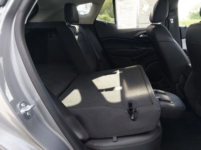 2025 Chevrolet Trax - Photo 17