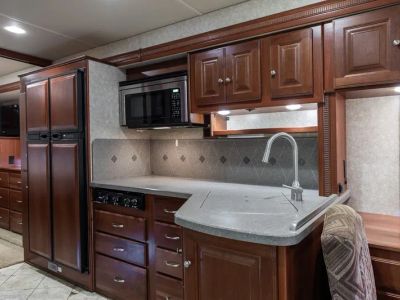 2011 Itasca Meridian - Photo 8
